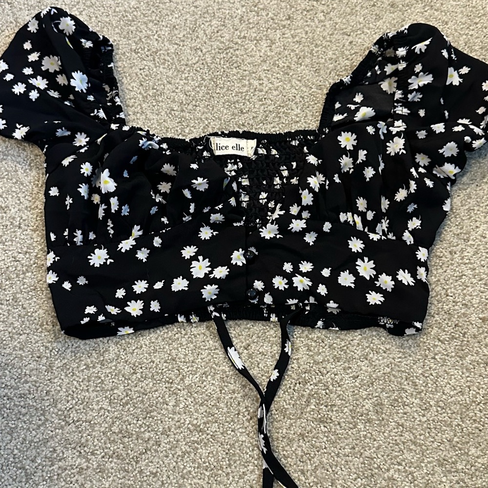Floral Black Crop Top with Daisies